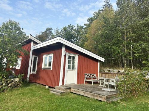 Cozy cottage on the edge of the forest near Fjallbacka