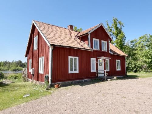 Charming house by Eman in Halleforshult, Paskallavik